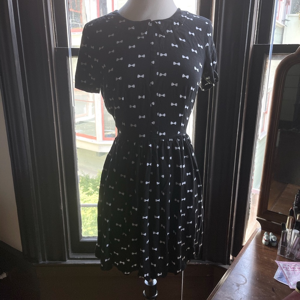 Bow dress